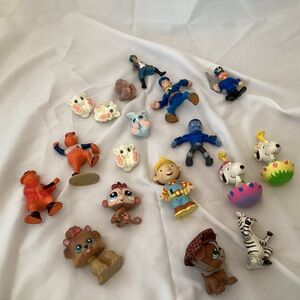 Various small toys lot